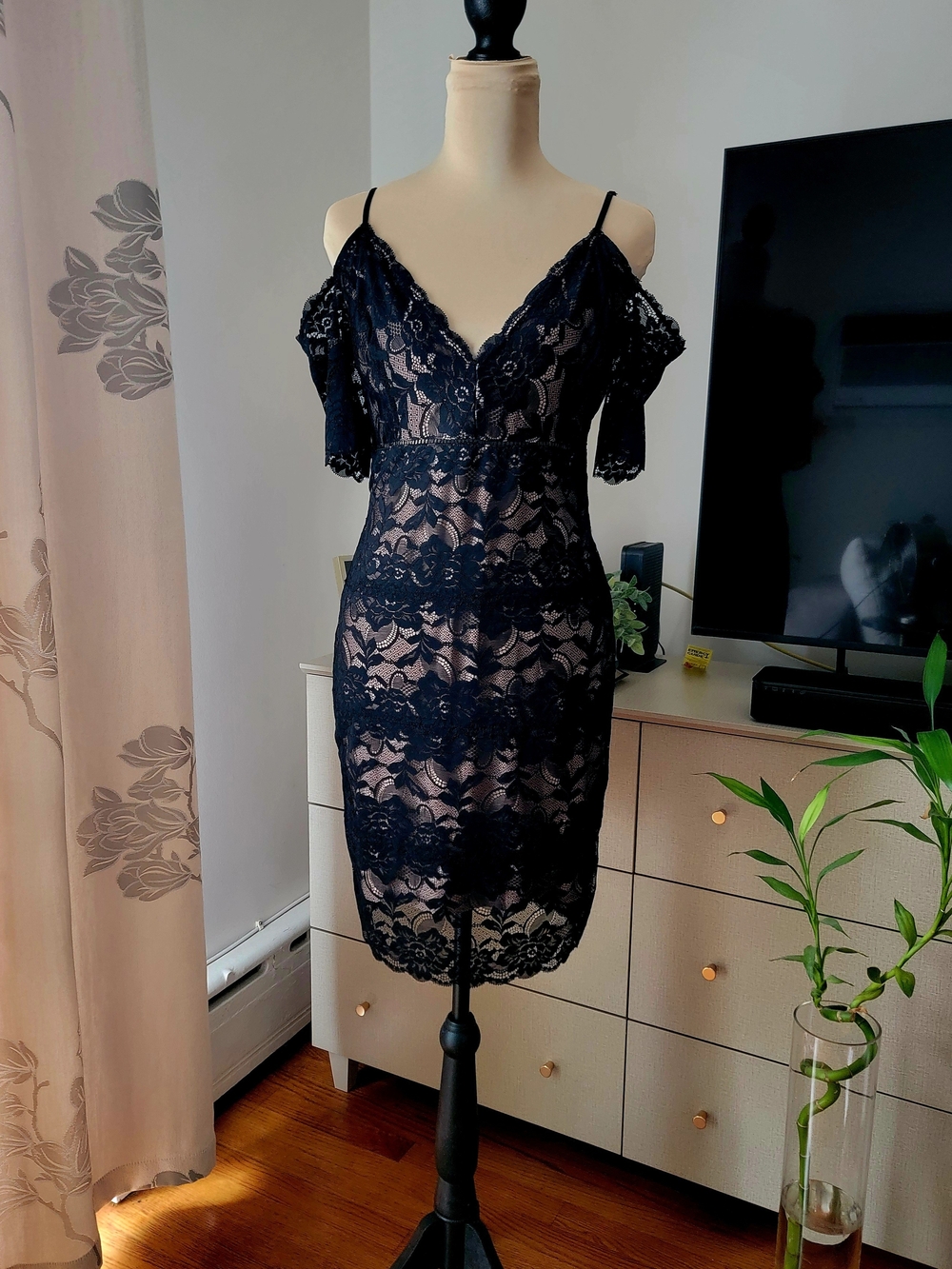 Guess Marcy Black Lace Off the Shoulder Sheath Dress - Size Medium